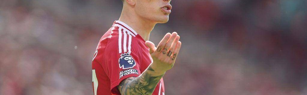 从曼联转会蓝桥，可他却仍没能证明：21岁的加纳乔被“个性伤害”