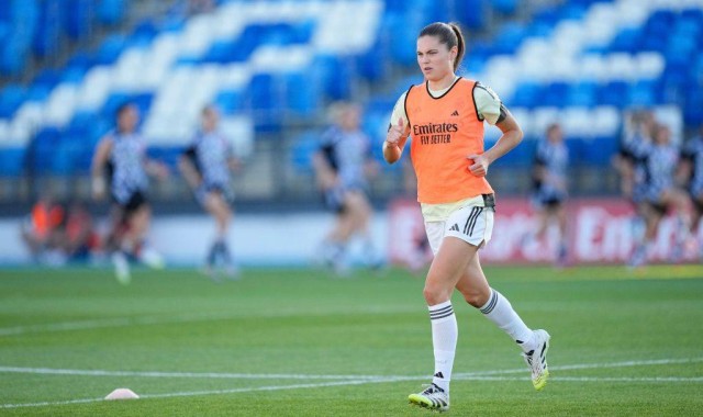 阿尔巴·雷东多闪耀欧冠，助皇马女足大胜罗马