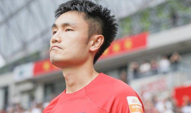 喜讯！武汉三镇左后卫位置将迎来久违强援助阵，曾在意甲梯队效力