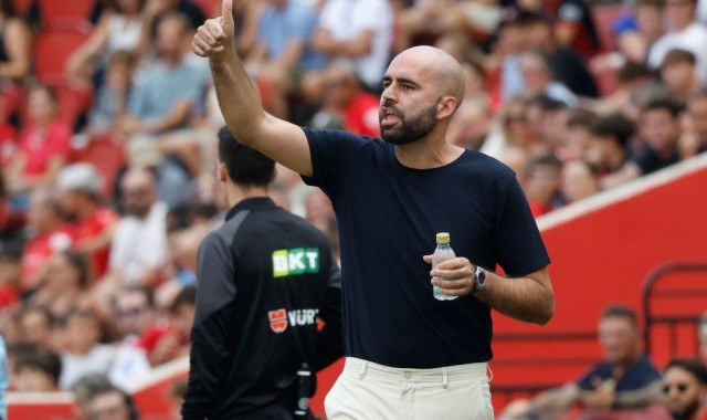 西甲裁判首次公开承认错误：VAR争议判罚引爆舆论