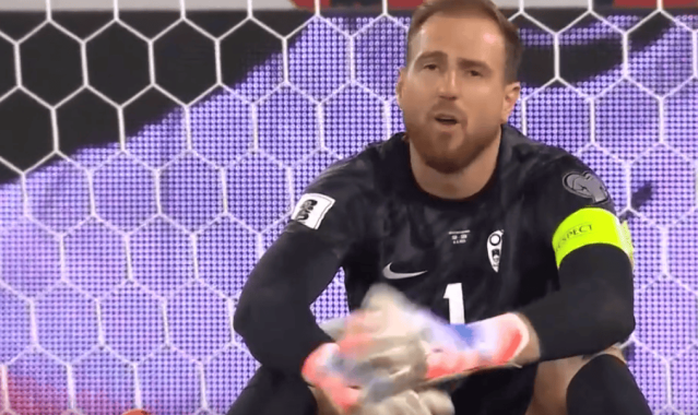 奥布拉克太绝望：3次被攻破球门，曼联超级新援哑火：6场0进球