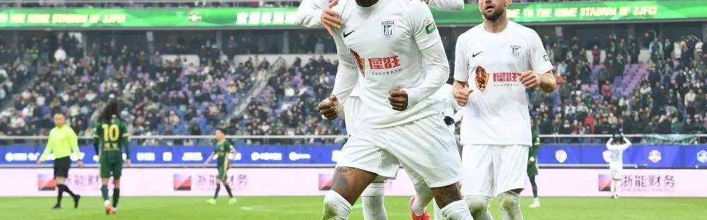 19球锋霸遭欧洲豪门截胡！大连英博夏窗首签告吹，紧急启动B计划