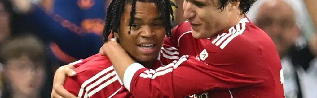 阵容豪华！利物浦公布欧冠大名单基耶萨遗憾落选