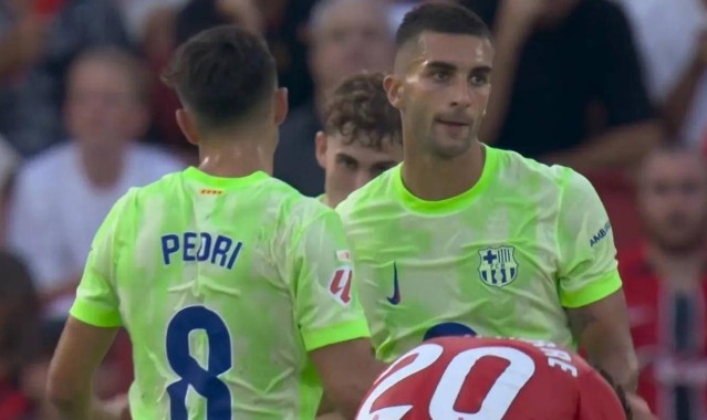 3-0！西甲太刺激，半场两人染红，巴萨开门红，最佳球员亚马尔！