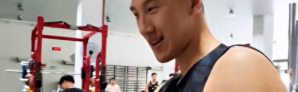 广东2米13中锋不自律，浙江签1米94德甲得分王，4将缺席北控晨训