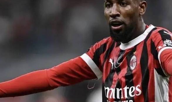 意甲媒体透露：米兰主教练阿莱格里拒绝了埃摩森的离开！他认为埃摩森是他需要的球员