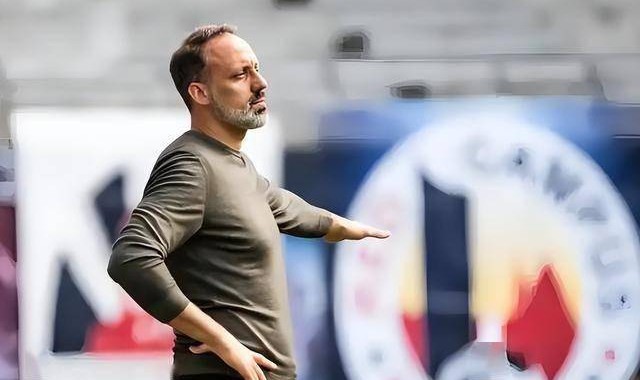 45岁的他成中超本土名帅翘楚黑马，曾在德甲效力多年，值得期待，今夏势头正猛